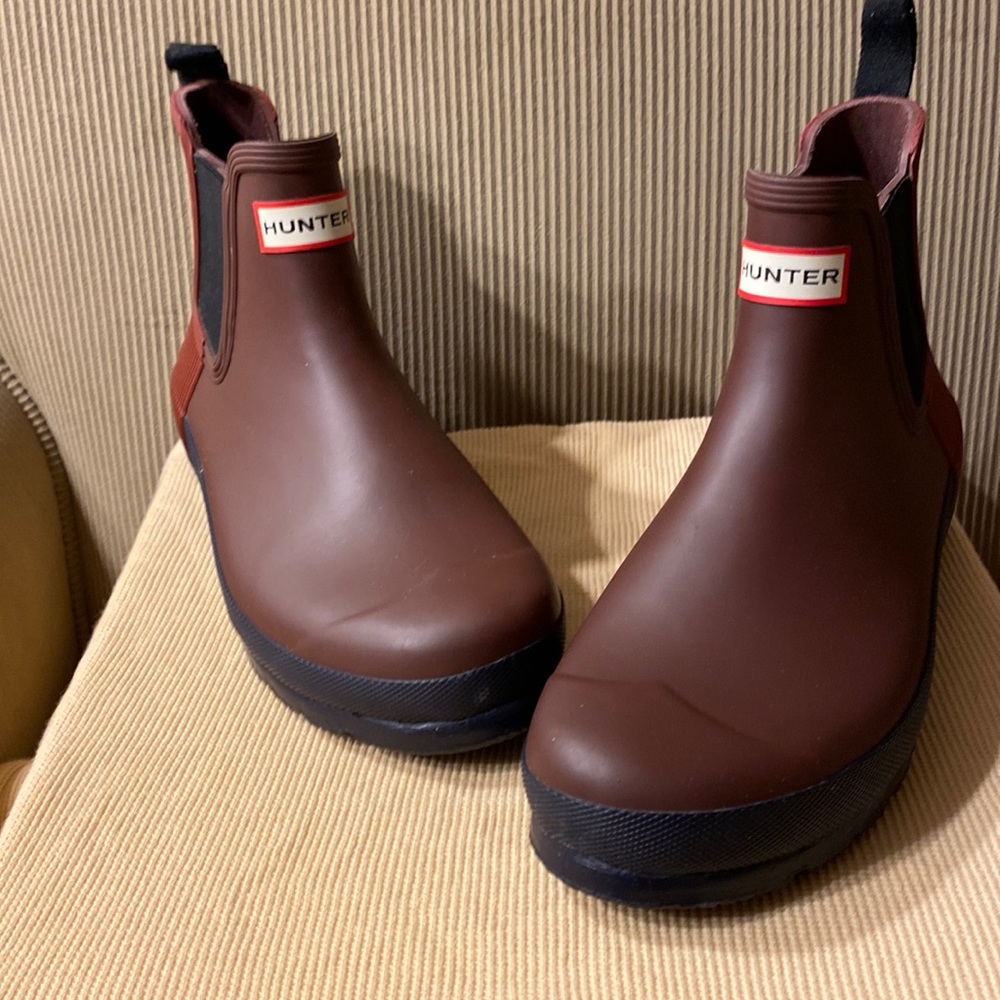 Hunter Waterproof Chelsea Rain Boot (Women)
